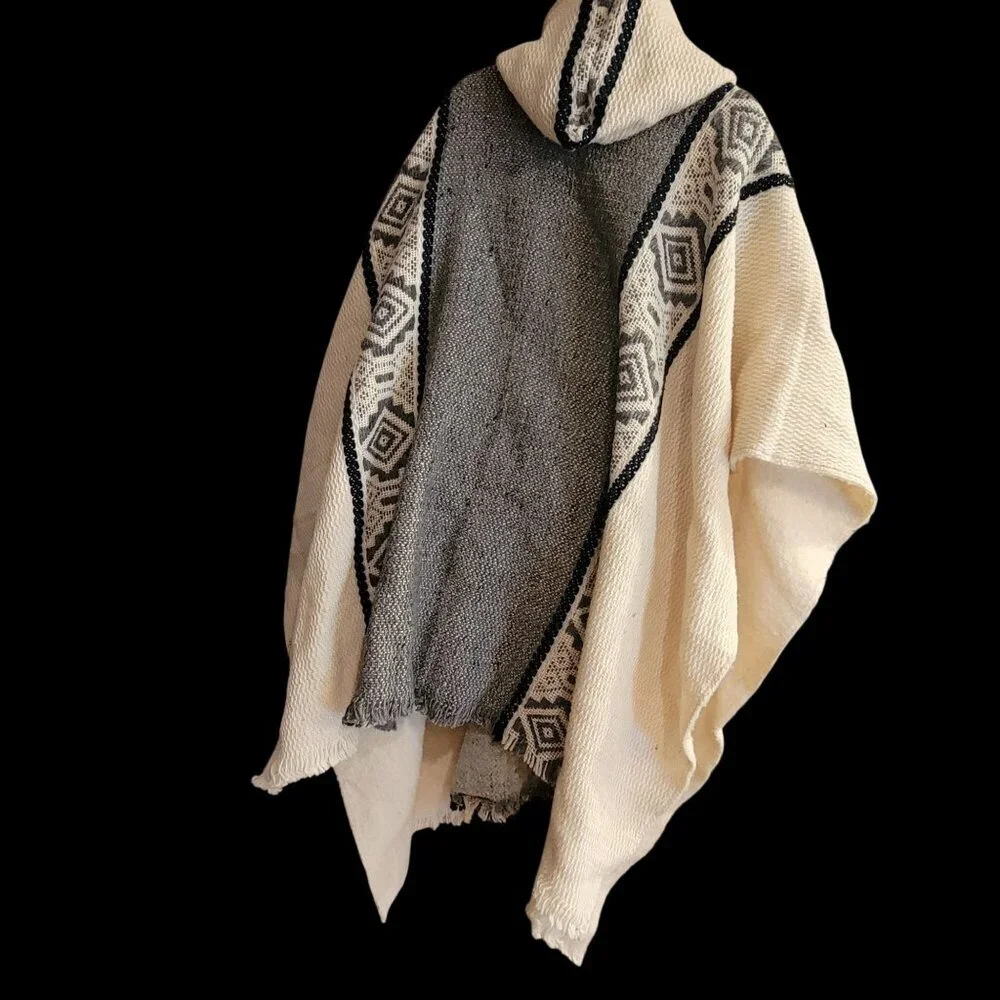 Wool Blend Poncho/Cape Boho With Geometric Pattern Hood & Buttons Beige & Gray - Picture 4 of 14